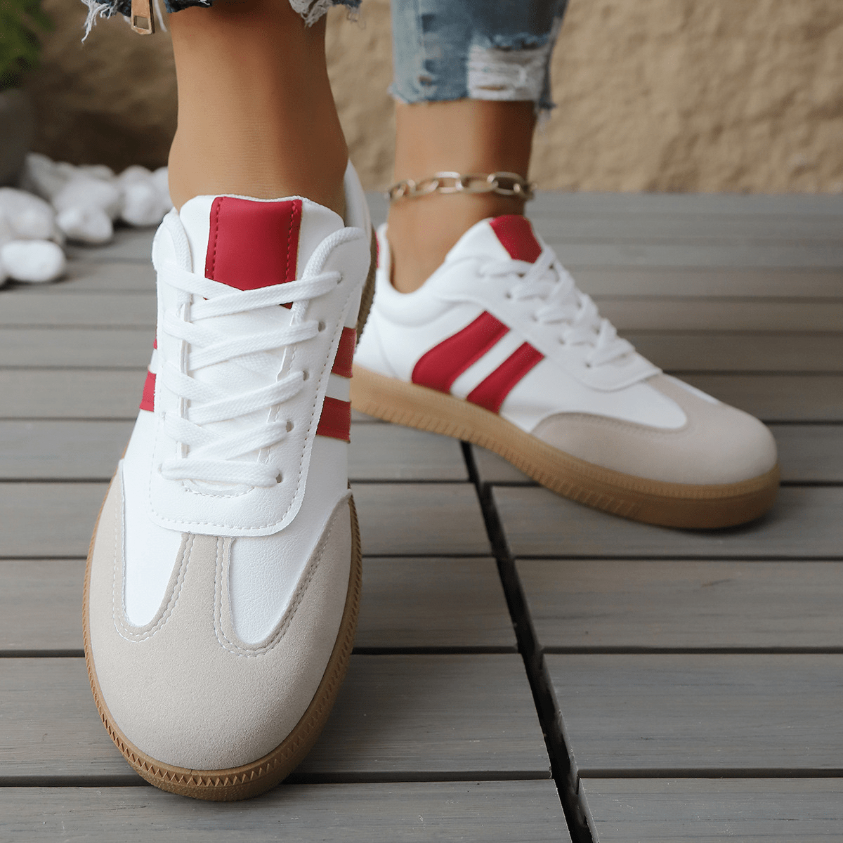 Betsy Retro Sneakers