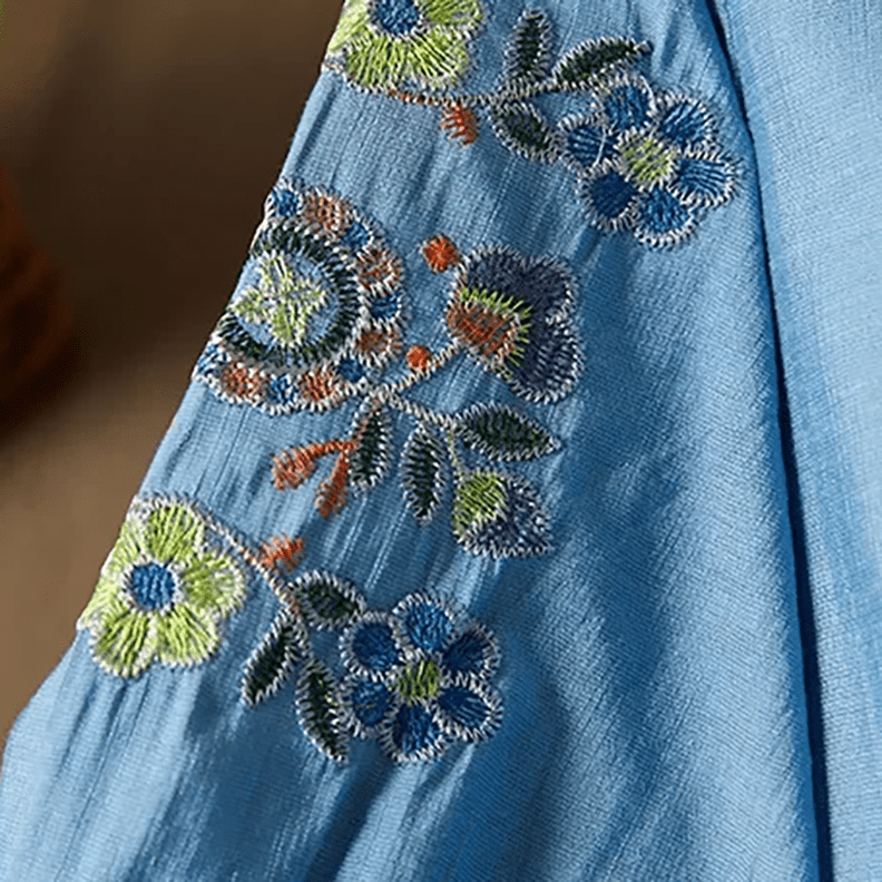 LAUREN BREEZE EMBROIDERY BLOUSE