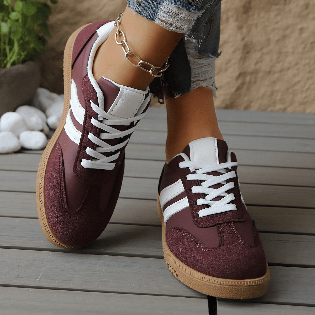Betsy Retro Sneakers