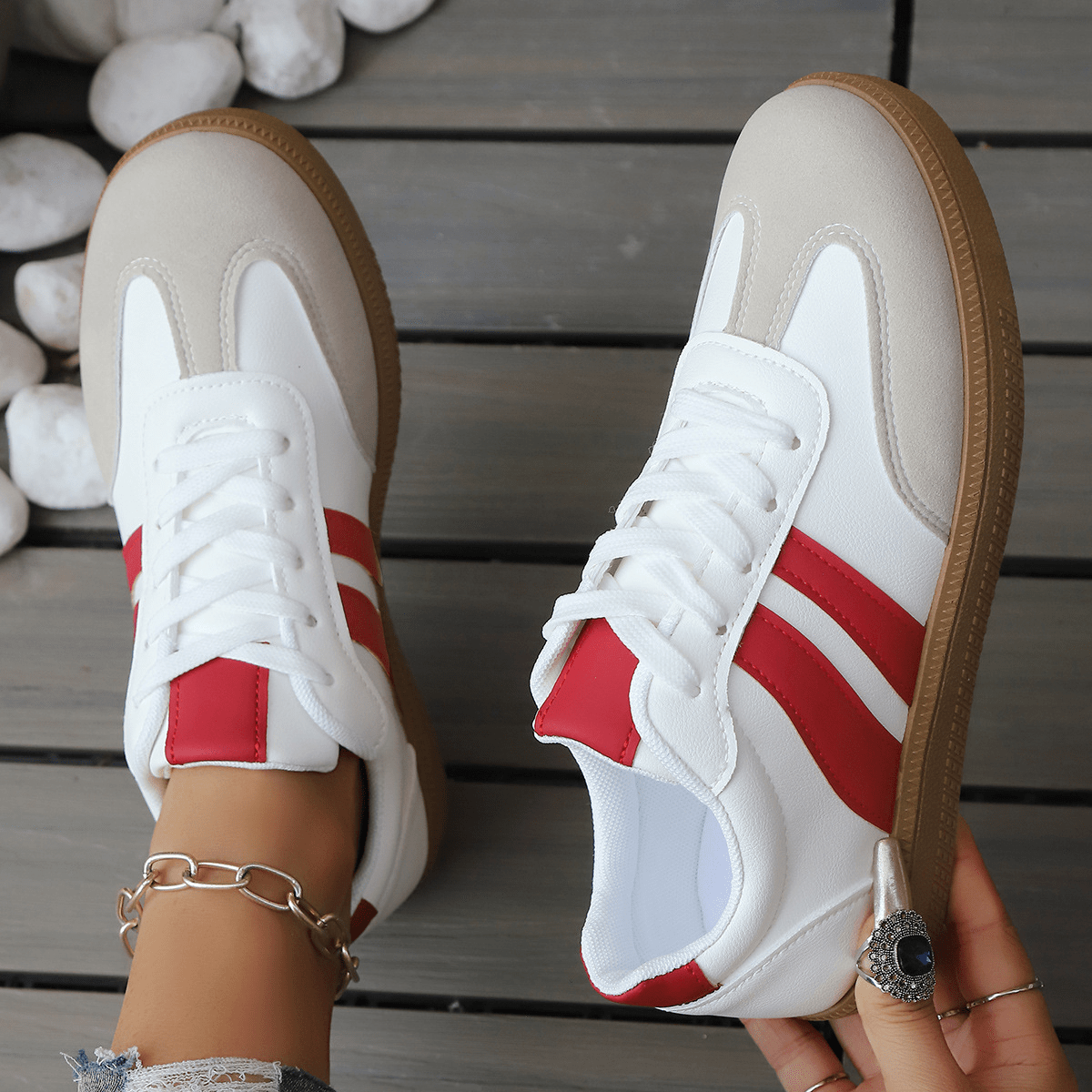 Betsy Retro Sneakers