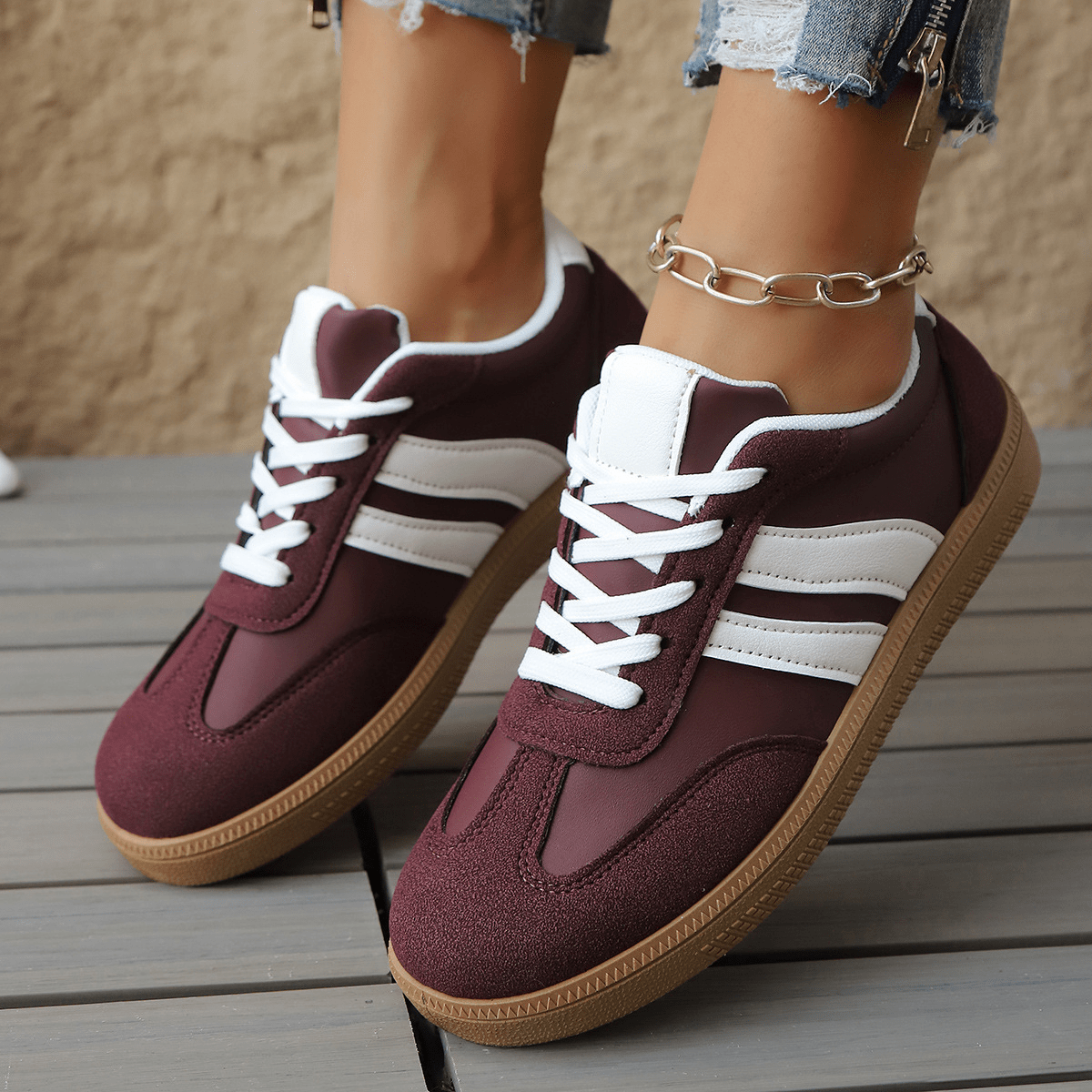 Betsy Retro Sneakers